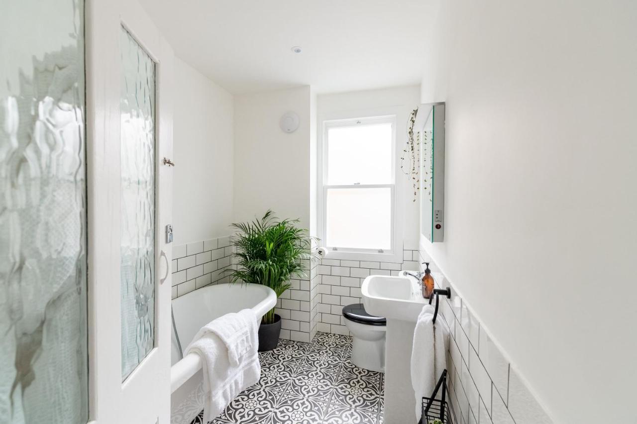Bed and Breakfast Doghouse Margate Esterno foto